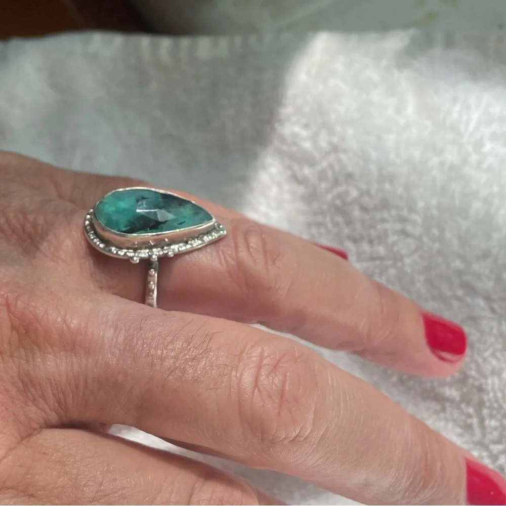 N/A elegant teardrop
